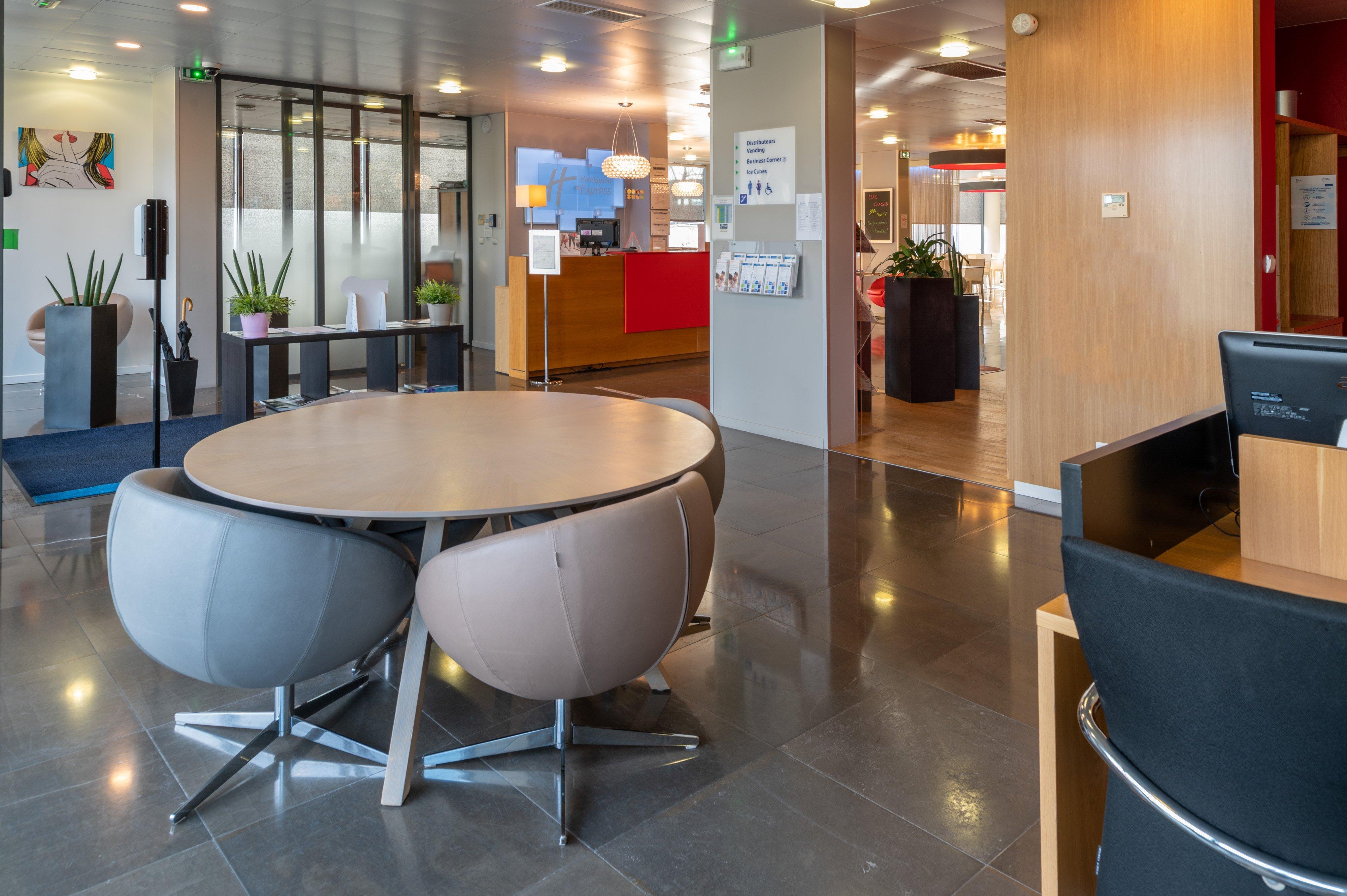 Holiday Inn Express Saint-Nazaire By Ihg Esterno foto