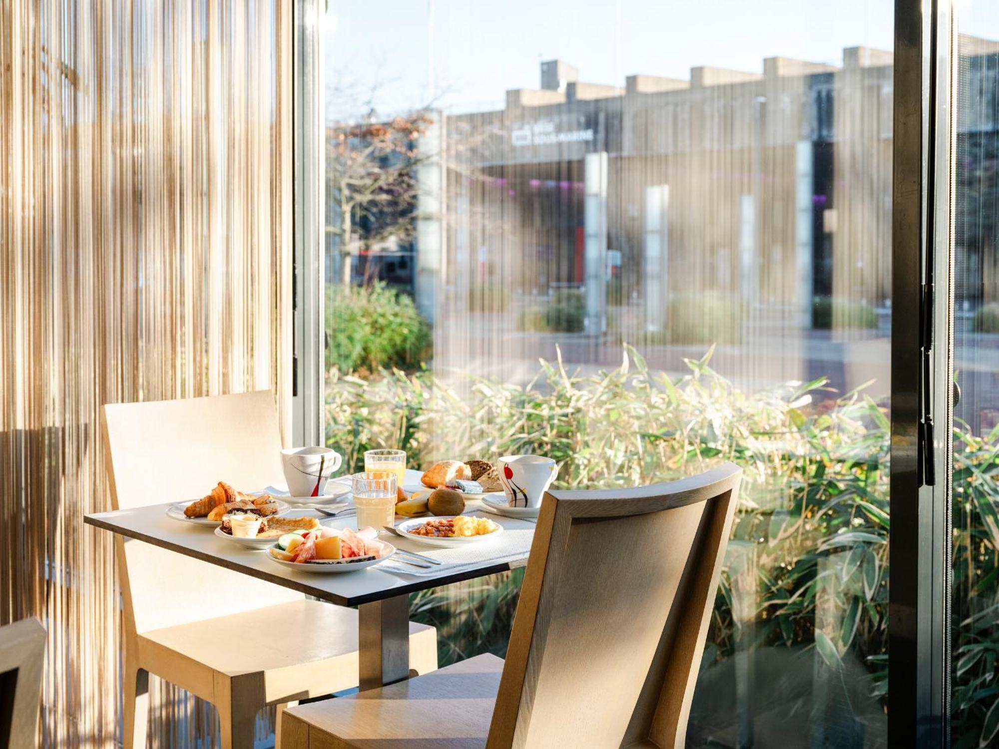 Holiday Inn Express Saint-Nazaire By Ihg Esterno foto