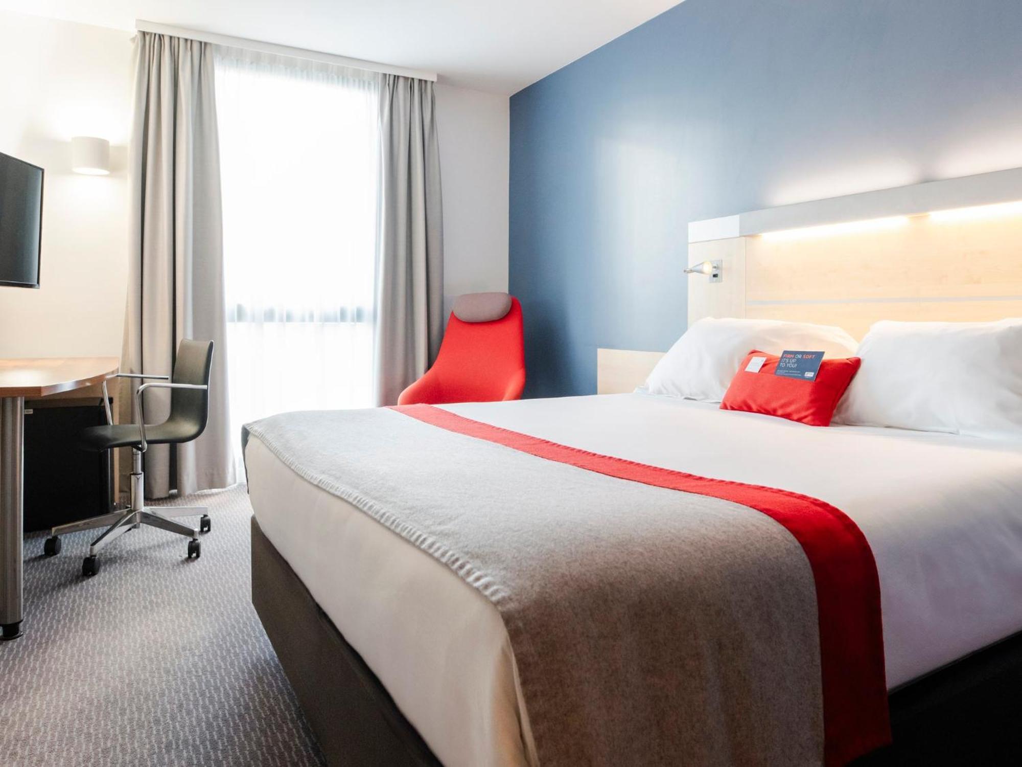 Holiday Inn Express Saint-Nazaire By Ihg Esterno foto