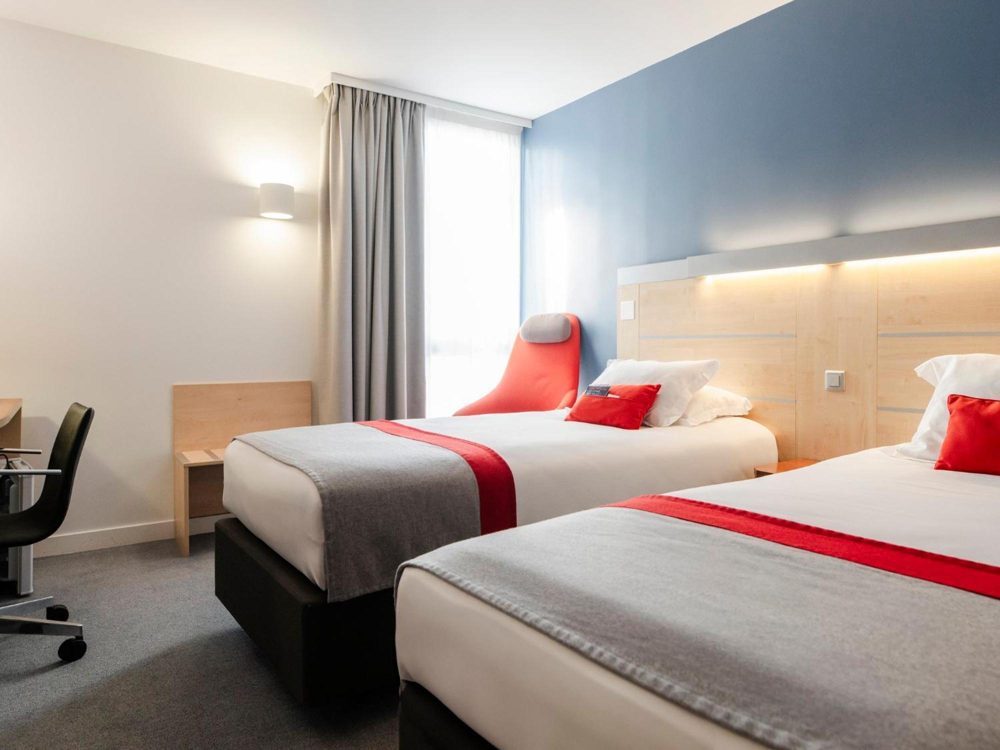 Holiday Inn Express Saint-Nazaire By Ihg Esterno foto