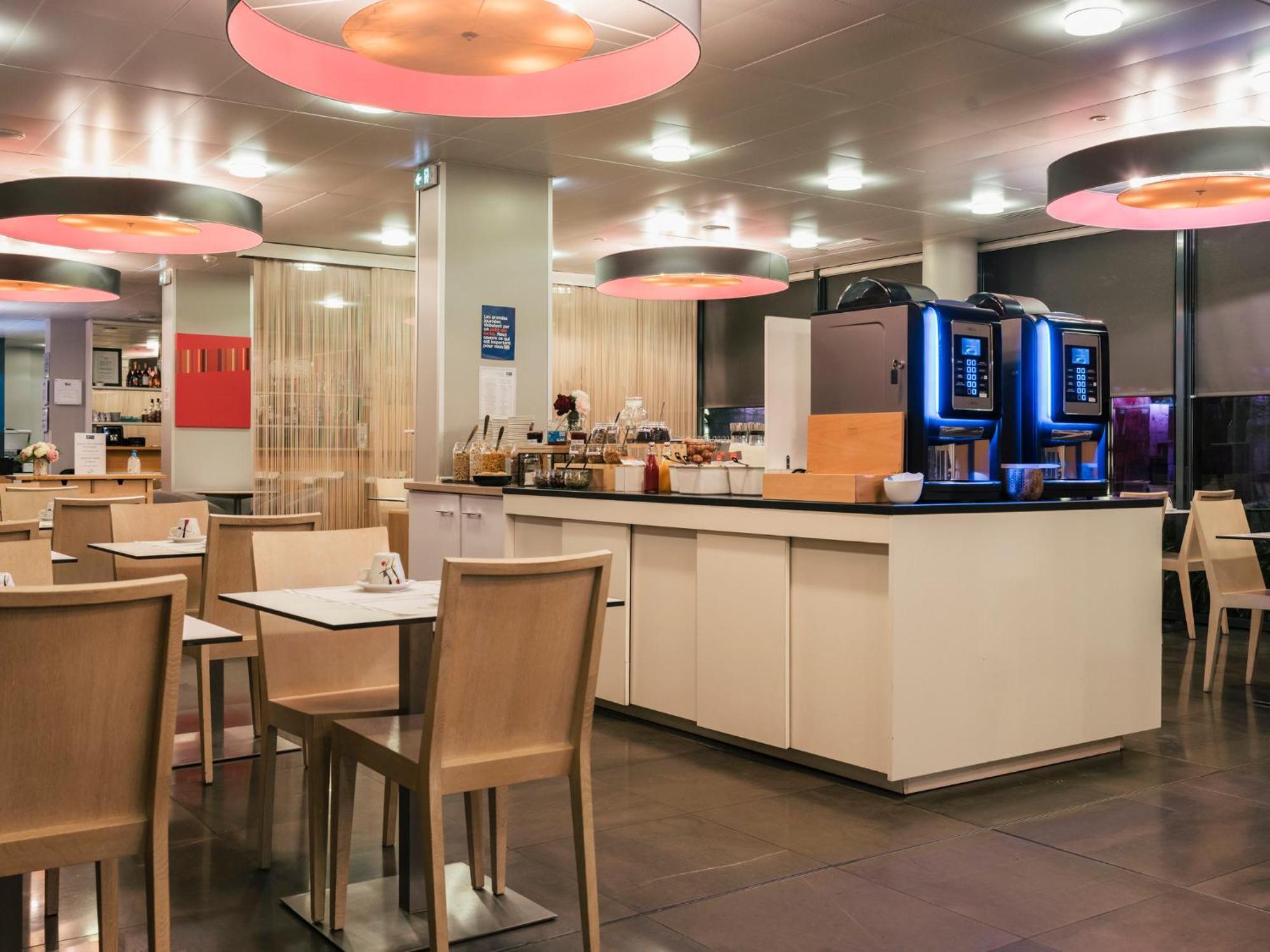 Holiday Inn Express Saint-Nazaire By Ihg Esterno foto