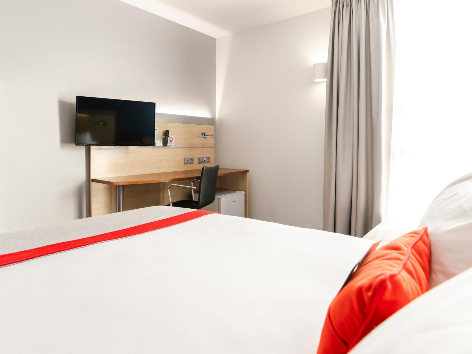 Holiday Inn Express Saint-Nazaire By Ihg Esterno foto