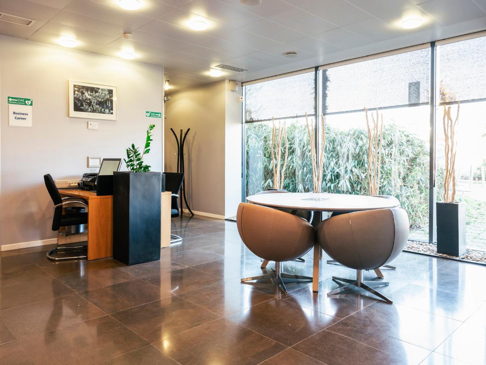 Holiday Inn Express Saint-Nazaire By Ihg Esterno foto